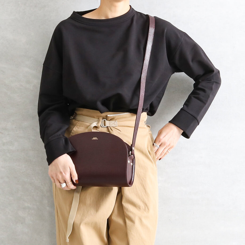 A.P.C. アーペーセー SAC DEMI-LUNE