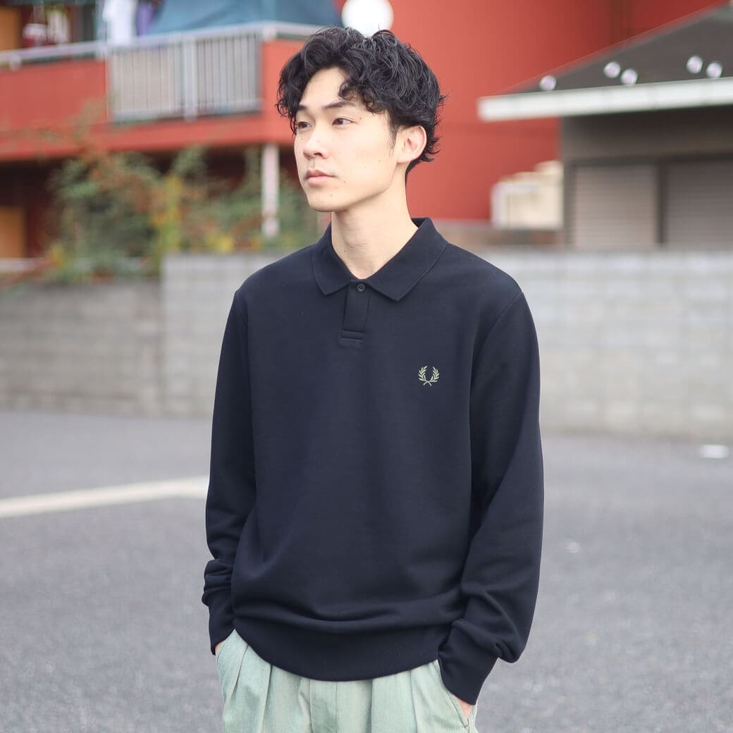 FRED PERRY フレッドペリー COLLARED SWEATSHIRT