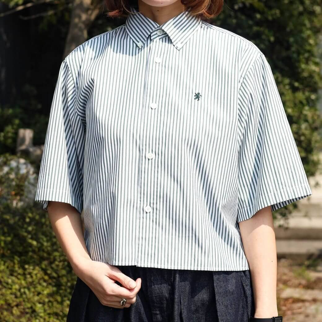 Gymphlex ジムフレックス ショート丈ボタンダウンストライプ半袖シャツ