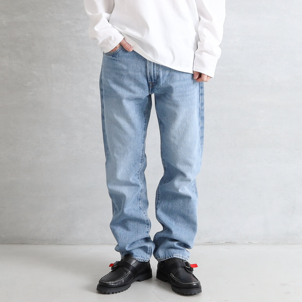 Levi's リーバイス AUTHENTIC STRAIGHT FACE TO FACE