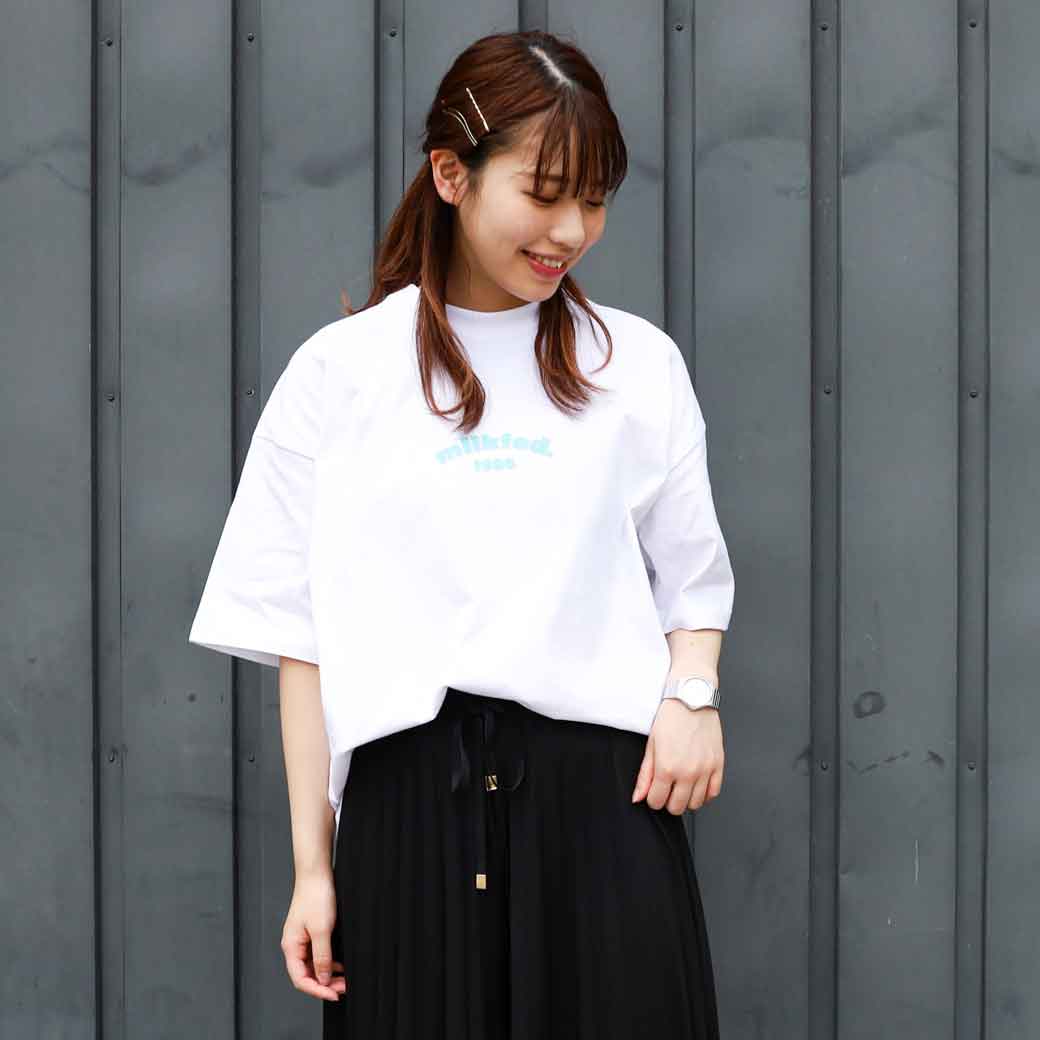 MILKFED. ミルクフェド ワイドショートスリーブTシャツラウンド1995ロゴ