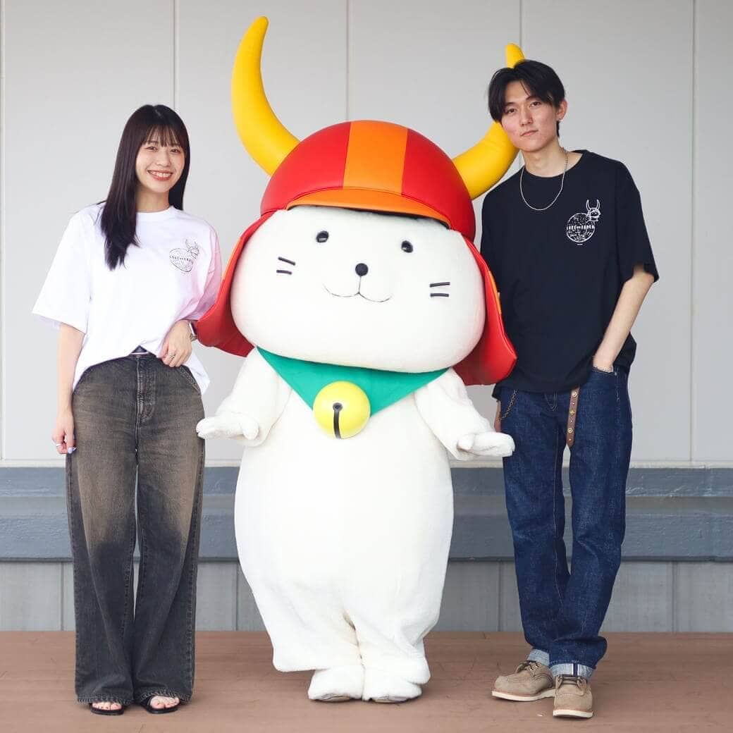BORN FREE×ひこにゃん ひこにゃん LOVE ON EARTH Tシャツ